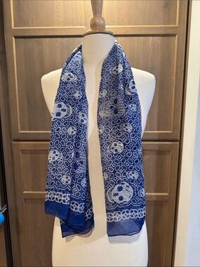 Alexander McQueen scarf